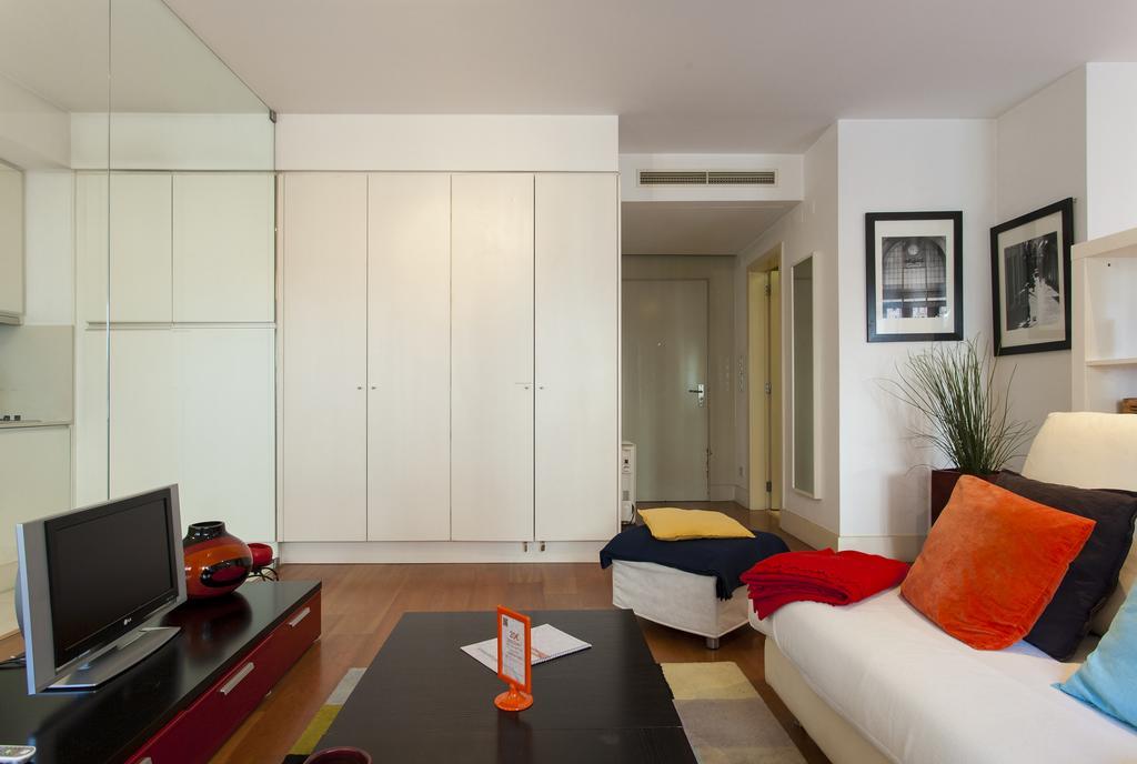 Joivy Inviting Studio Near Green Street Lisbon Bagian luar foto